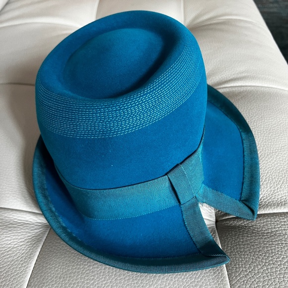 Schiaparelli Hat, vintage, NWT, bright blue main image 7